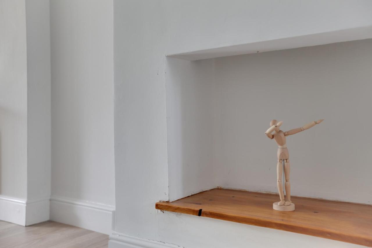 Spacious Three Bedroom House - Free Parking & Wifi Τσέλμσφορντ Εξωτερικό φωτογραφία
